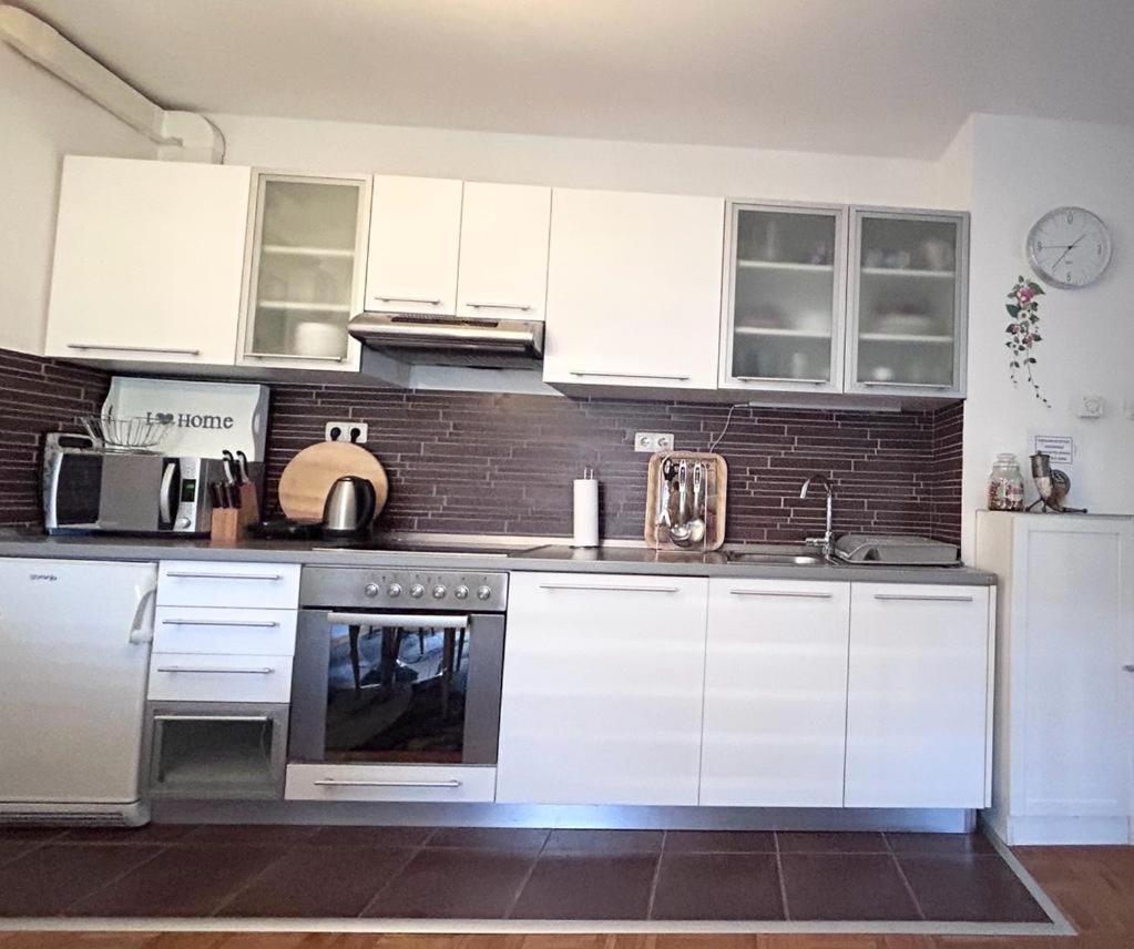 Apartment Sweet Dreams-Close To Zoo,Dinamo Stadium And The City Center ซาเกร็บ ภายนอก รูปภาพ